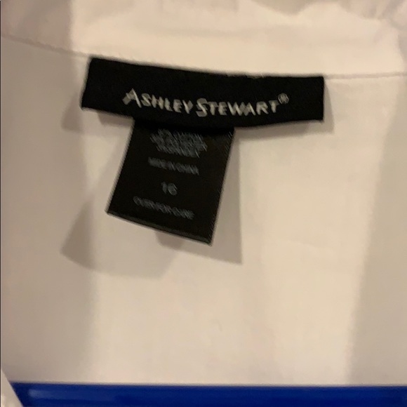 Blouse - Picture 2 of 4